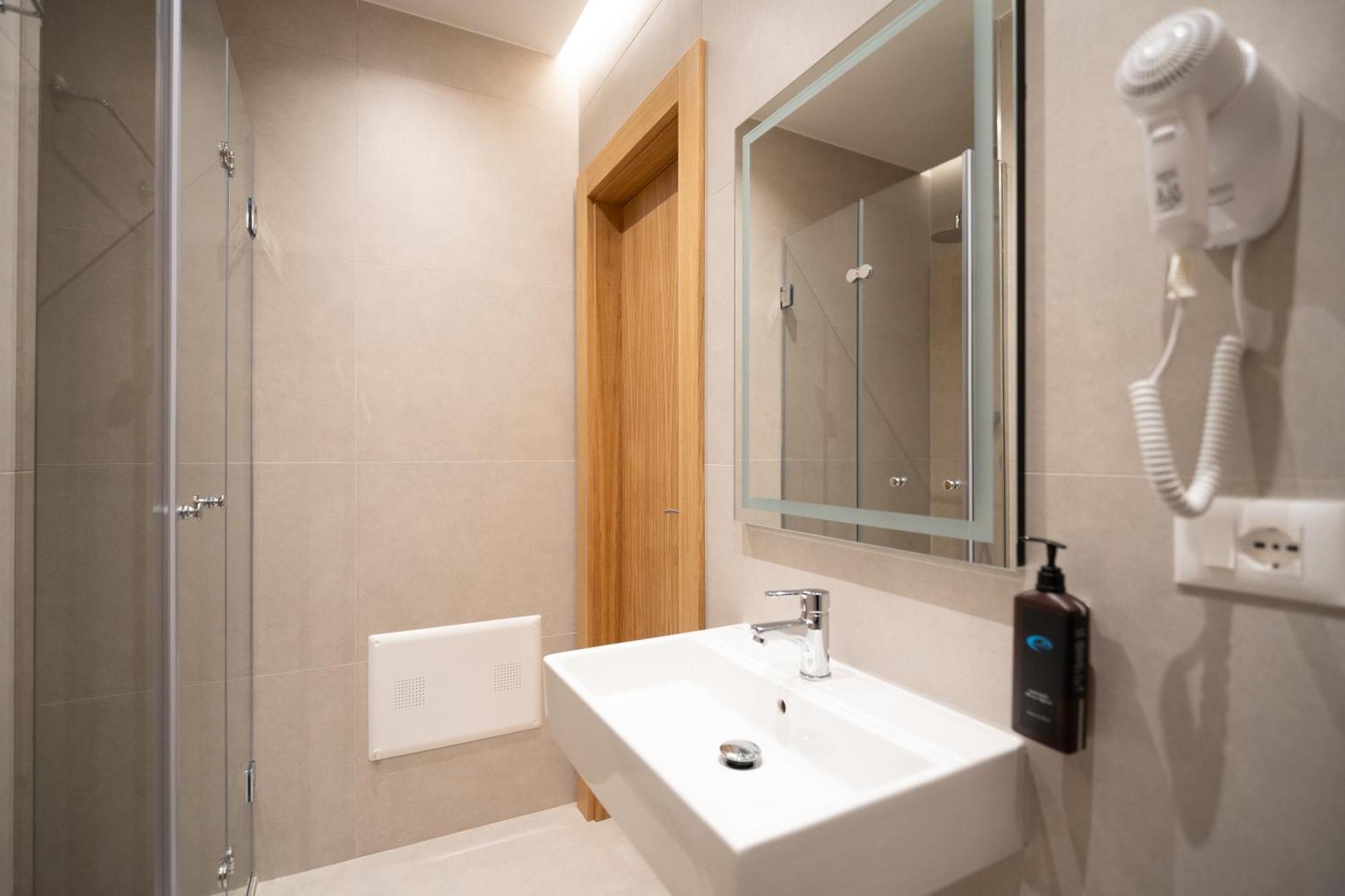 Hotel Boutique Jera Tirana Exterior photo